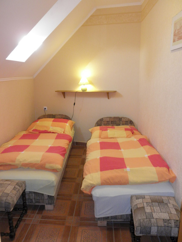 Gyula Apartment 15 ist ein kleines Schlafzimmer in der Nähe des Schlossbades (Thermalbad)