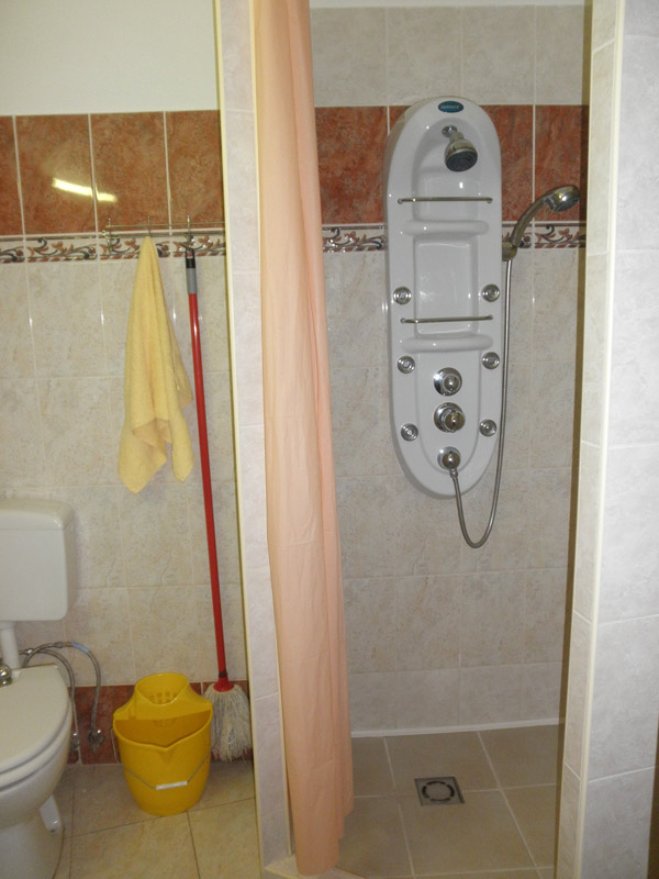 Gyula Apartment 15 shower rooms - close to Gyula Castle Bath (thermal bath