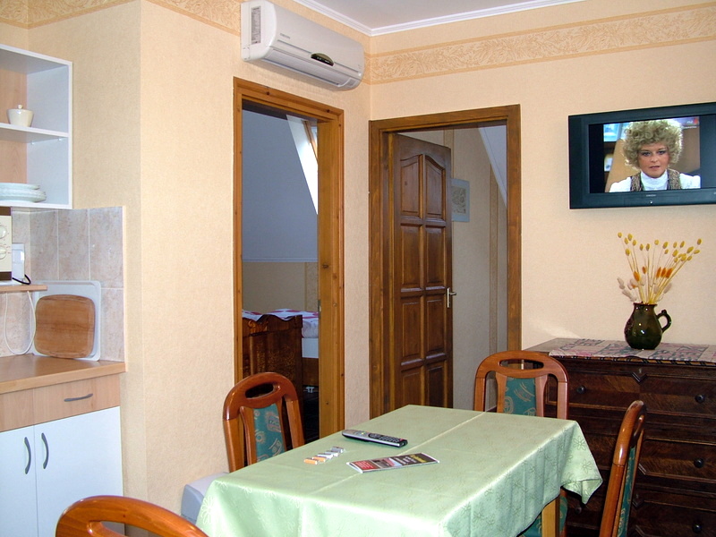 Gyula Apartment 11